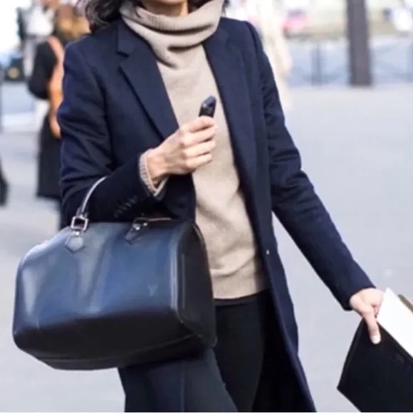 Authentic Louis Vuitton Epi black leather Speedy bag - Picture 2 of 16